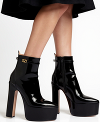 VALENTINO VLogo Ankle Boots
